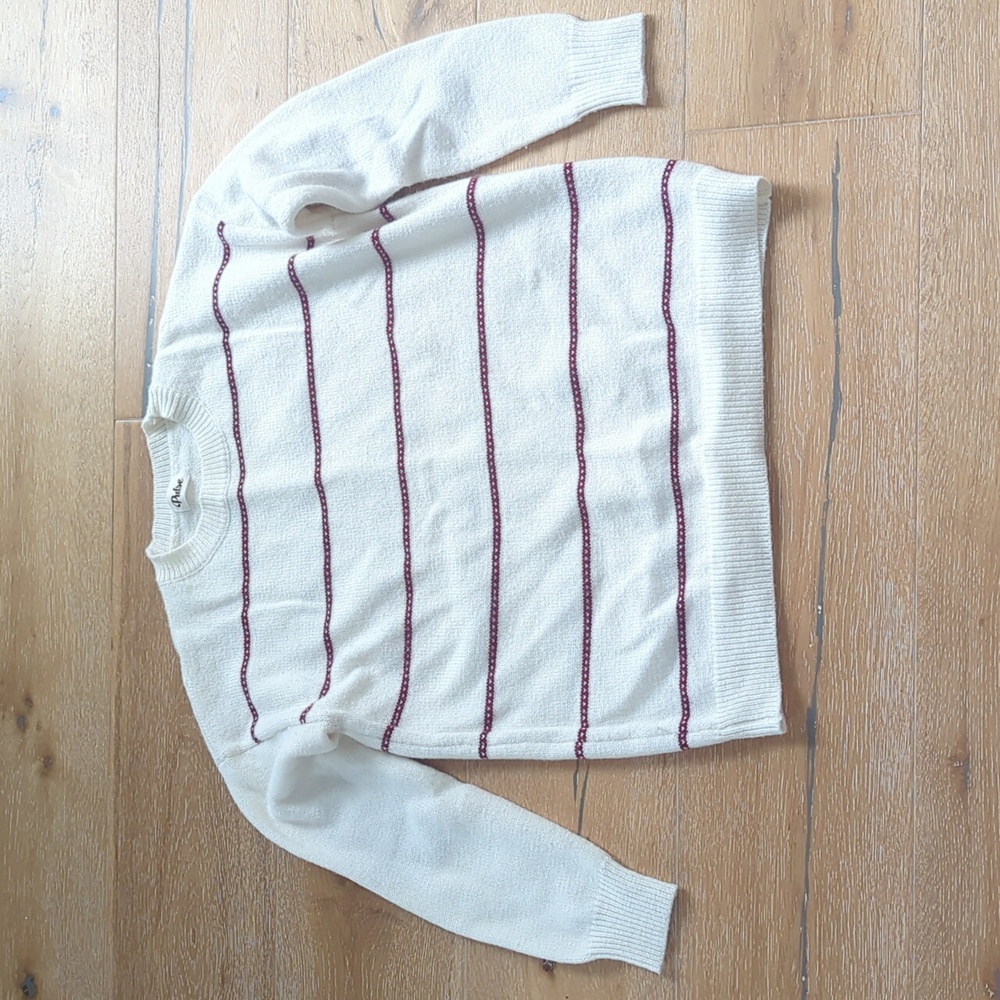 NWOT sweater by pulse